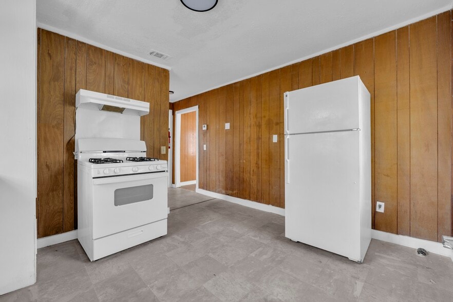 More Photos Of 74 Tom Bayne St, West Point Multifamily For Sale