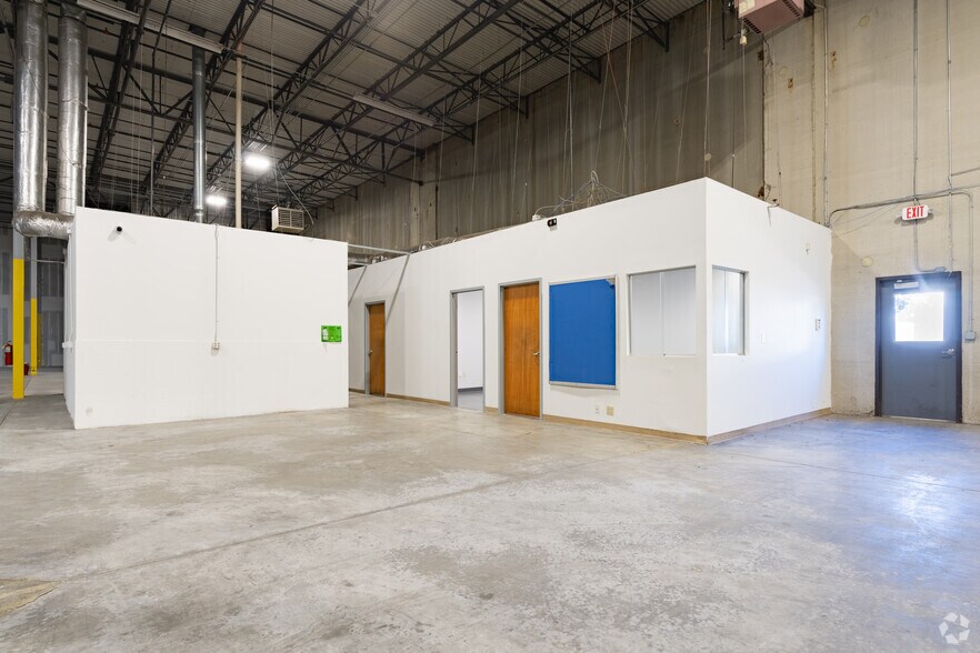 More Photos Of 3655 Atlanta Industrial Dr NW, Atlanta Warehouse For Lease