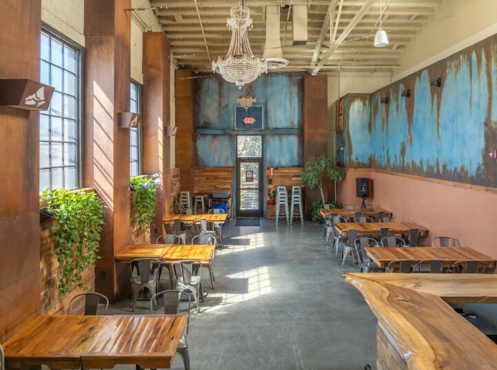 More Photos Of 32 Banks Ave, Asheville Flex For Lease