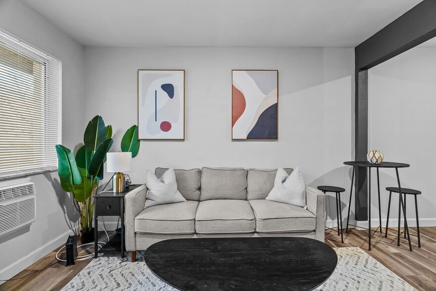 More Photos Of 7223 Anna Ave, Maplewood Apartments For Sale