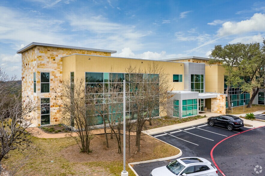 More Photos Of 17339 Redland Rd, San Antonio Office For Lease