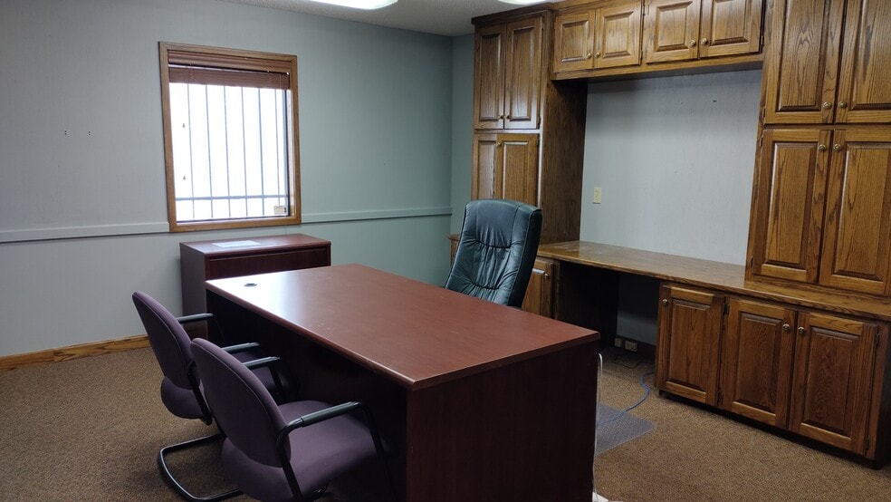 More Photos Of 715 Hobson Ave, Hot Springs National Park Office For Sale