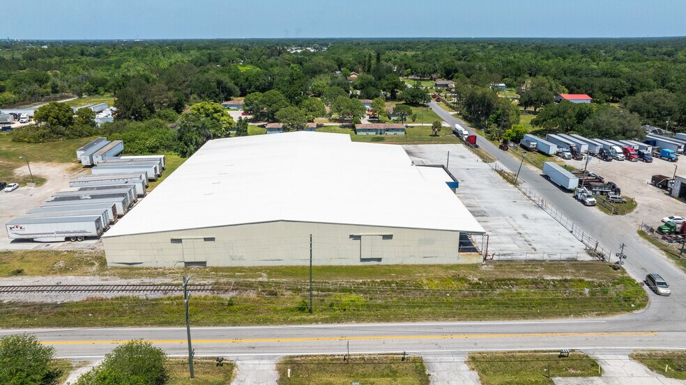 More Photos Of 2715 Crystal Lake Acres Dr, Lakeland Warehouse For Sale