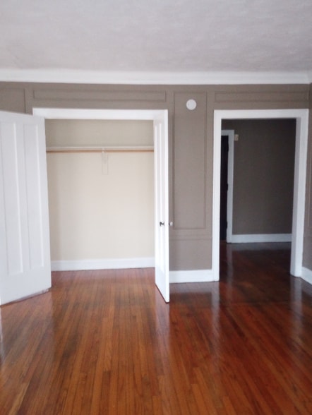More Photos Of 8054 S Ingleside Ave, Chicago Apartments For Sale