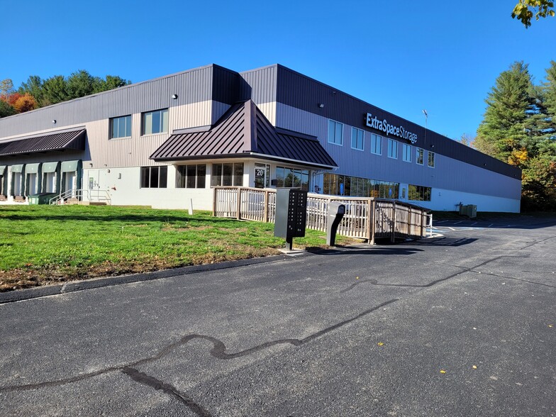 Primary Photo Of 20 Commercial Dr, Dracut Self Storage For Lease