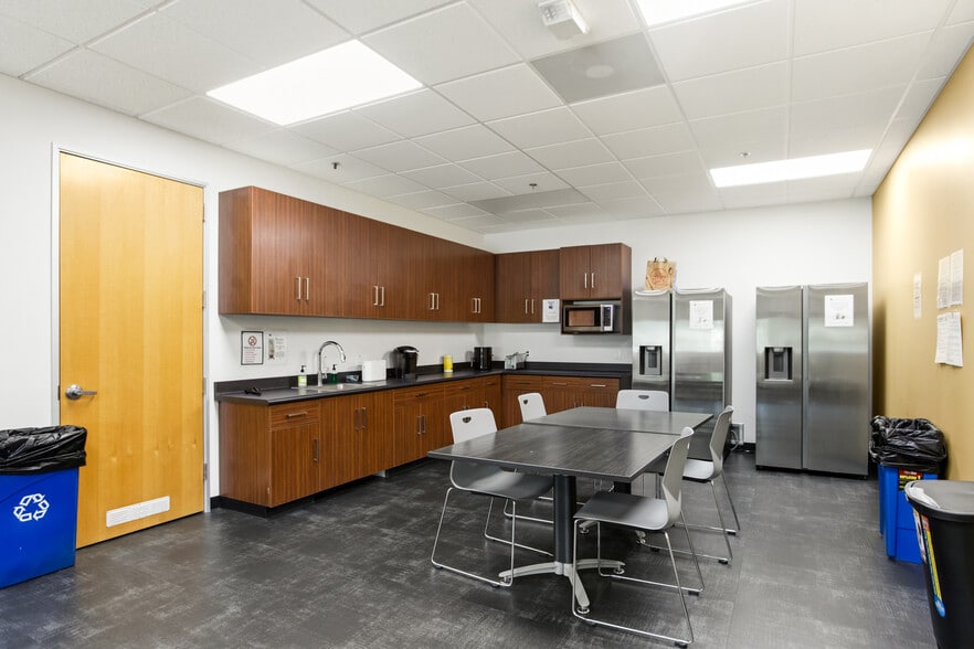 More Photos Of 9302 Pittsburgh Ave, Rancho Cucamonga Office For Sale