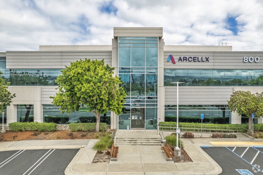 More Photos Of 800 Bridge Pky, Redwood City Office For Lease