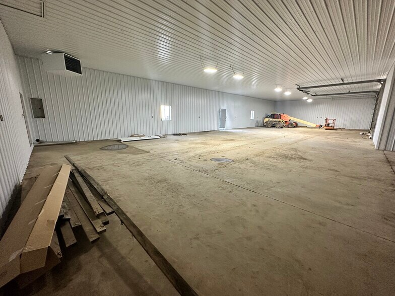 More Photos Of 66310 Pisgah Rd, Quaker City Warehouse For Lease