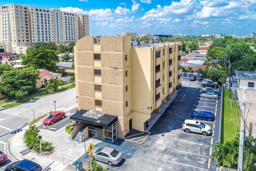 More Photos Of 4011 W Flagler St, Miami Loft Creative Space For Sale