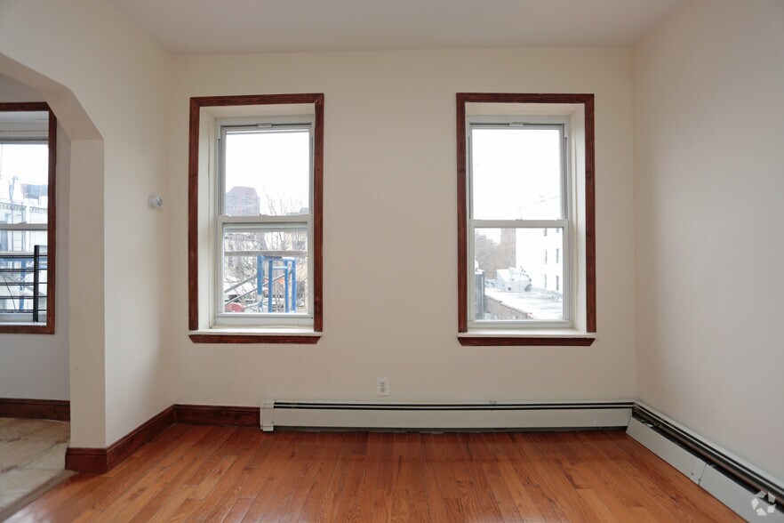 More Photos Of 354 E 116th St, New York Apartments For Lease