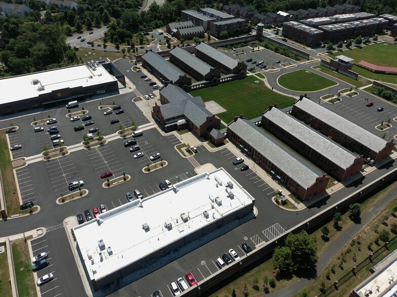 More Photos Of Intersection Of Silverbrook Rd & White Spruce Way, Lorton Supermarket For Lease