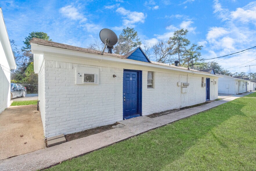 More Photos Of 409 Austin Rd, Conroe Apartments For Sale