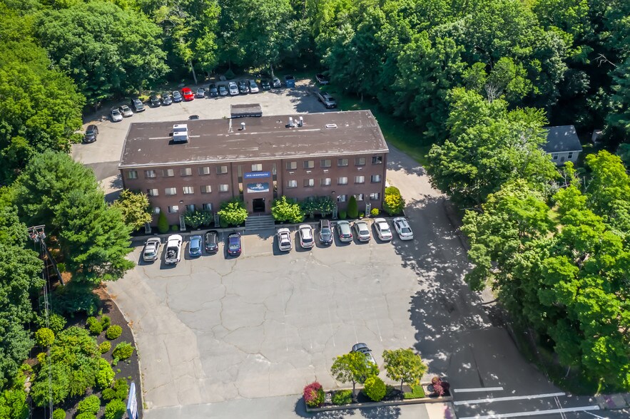 More Photos Of 630 Park St, Stoughton Office For Lease