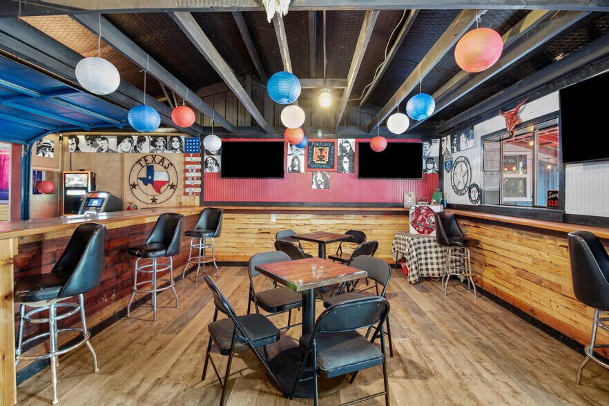 More Photos Of 1450 FM 279, Ben Wheeler Restaurant For Sale