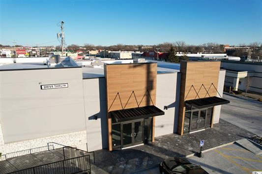 More Photos Of 330 N 30th St, Quincy Storefront For Lease