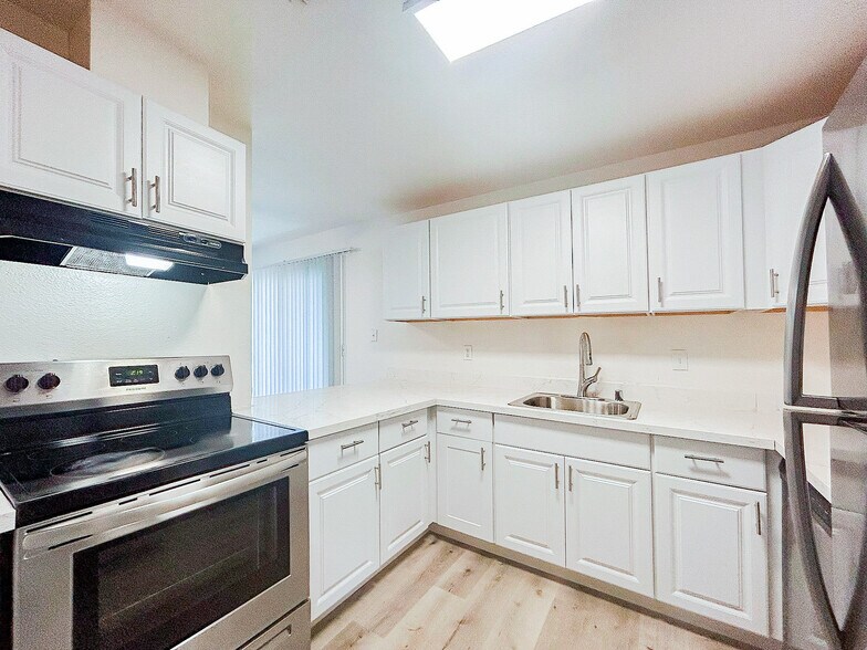 More Photos Of 5000 El Camino Ave, Carmichael Apartments For Sale