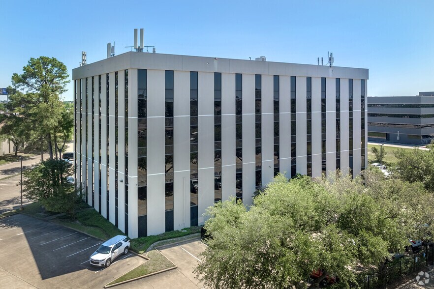 More Photos Of 8203 Willow Place Dr S, Houston Office For Lease
