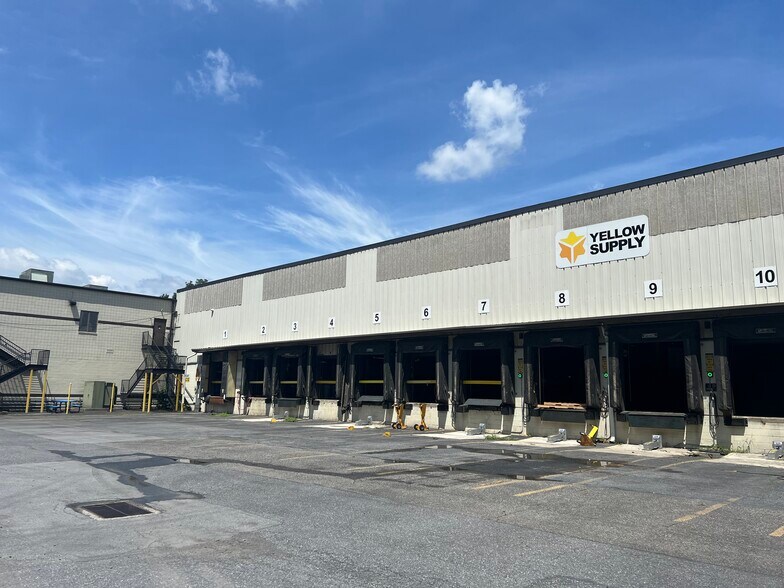 More Photos Of 600 Brighton St, Bethlehem Distribution For Lease