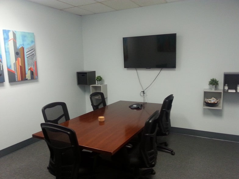 More Photos Of 412 E Madison St, Tampa Office For Sale