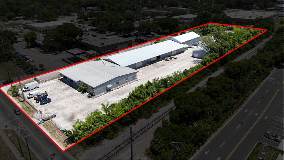 Primary Photo Of 2705 E Hanna Ave, Tampa Warehouse For Lease