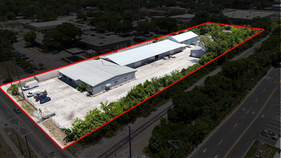 More Photos Of 2705 E Hanna Ave, Tampa Warehouse For Lease