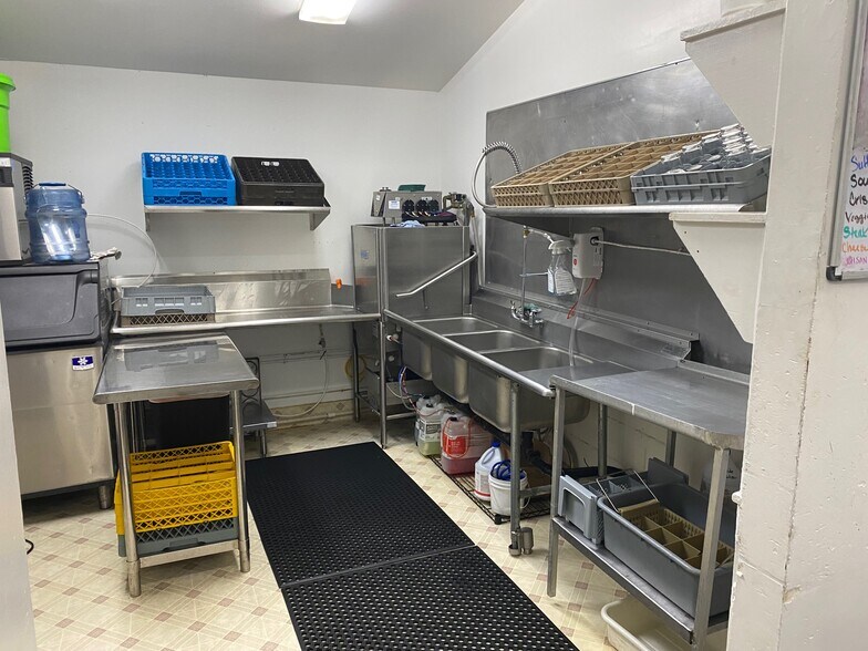 More Photos Of 18242 Main St, Jamestown Restaurant For Sale