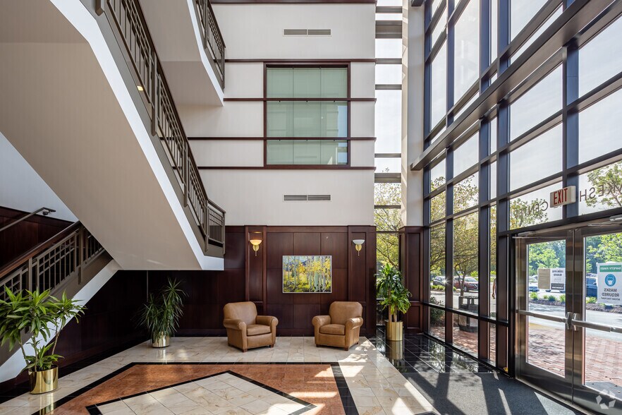 More Photos Of 1 Lakeshore Ctr, Bridgewater Office For Lease