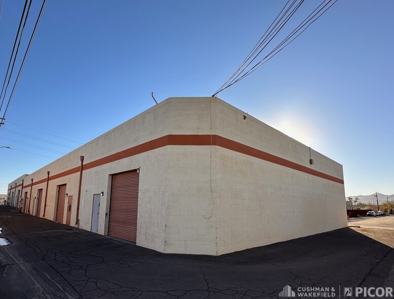 More Photos Of 2802 N El Burrito Ave, Tucson Light Manufacturing For Sale