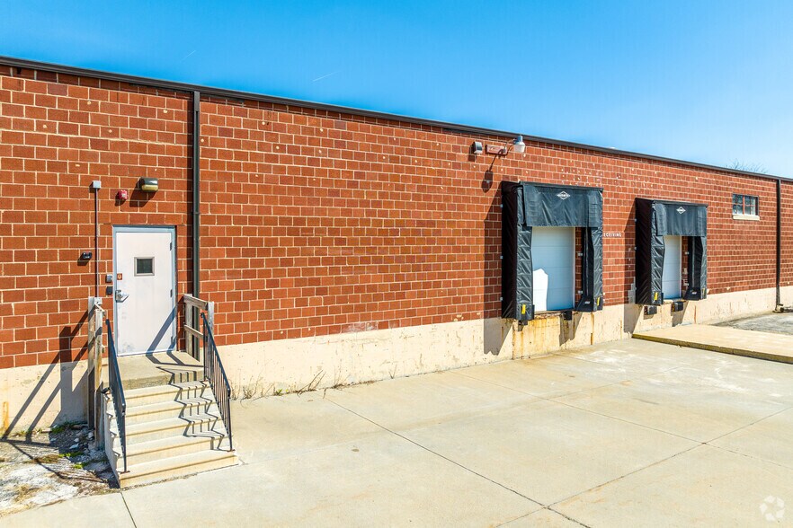More Photos Of 96-98 Jefferson Ave, Des Moines Warehouse For Lease