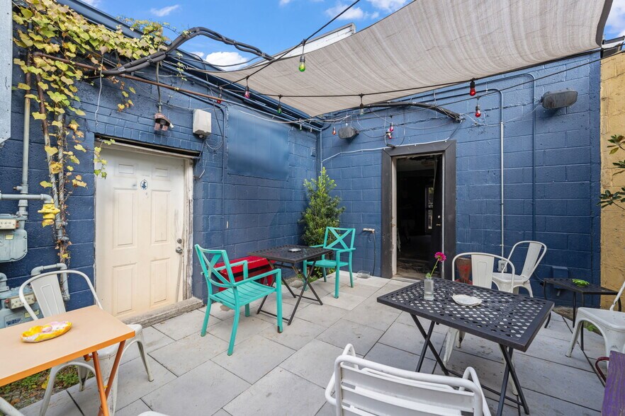 More Photos Of 705 W Rosemary St, Chapel Hill Storefront For Sale