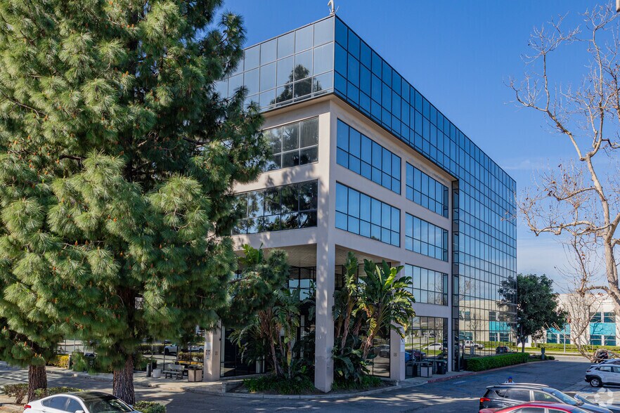 More Photos Of 12966 Euclid St, Garden Grove Office For Lease