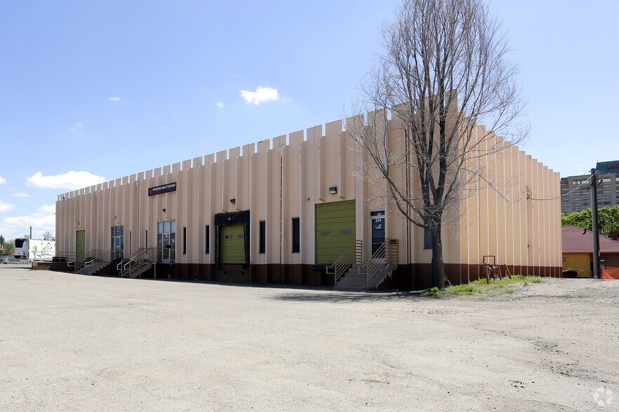 More Photos Of 214 W Colorado Ave, Colorado Springs Distribution For Lease