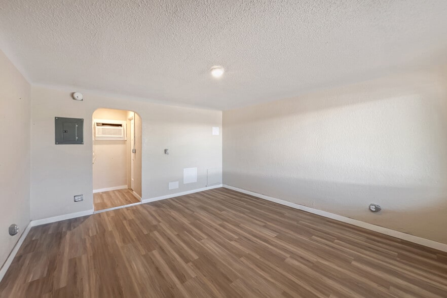 More Photos Of 1940 North Ave, Grand Junction Hotel For Sale