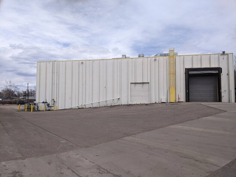 More Photos Of 1351 W Stanford Ave, Englewood Unknown For Lease