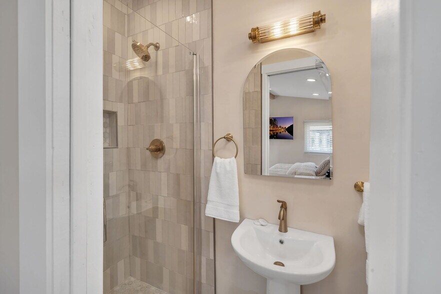 More Photos Of 418 W Ivy St, San Diego Apartments For Sale