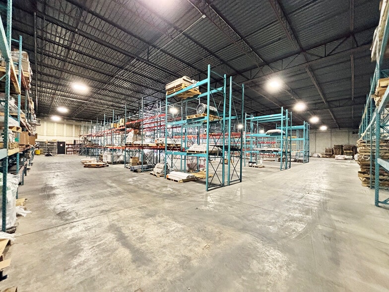More Photos Of 4326 SW 21st St, Oklahoma City Warehouse For Lease