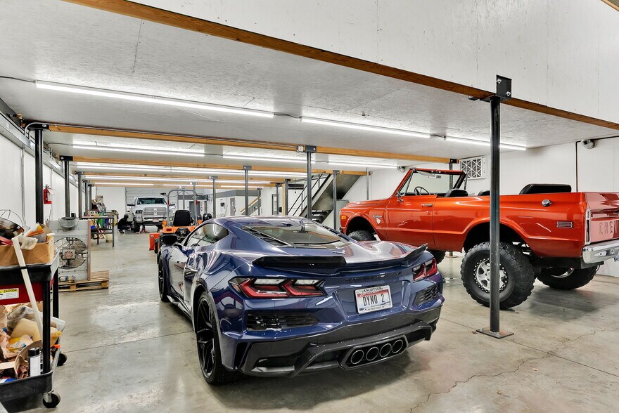 More Photos Of 11445 N Reed Rd, Hayden Warehouse For Lease
