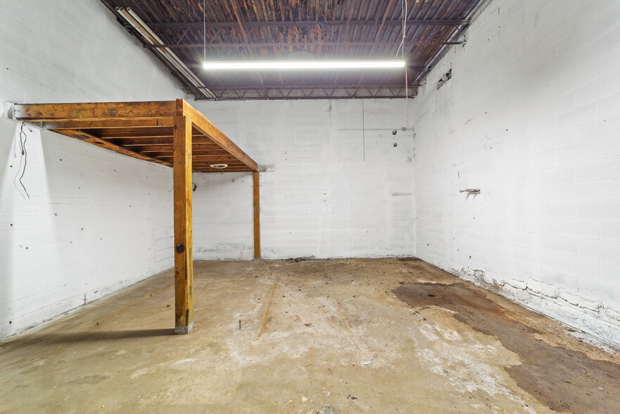 More Photos Of 1830 Superior Ave, Cleveland Freestanding For Sale