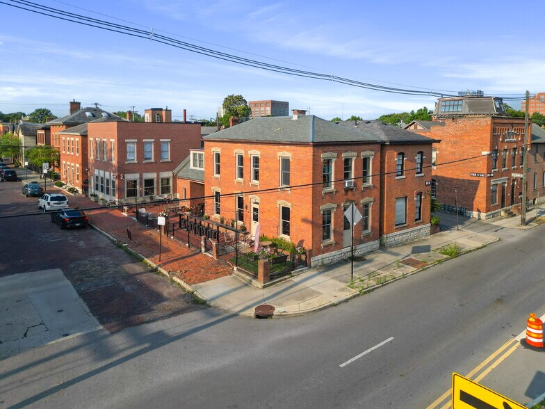 More Photos Of 491 S 4th St, Columbus Restaurant For Lease