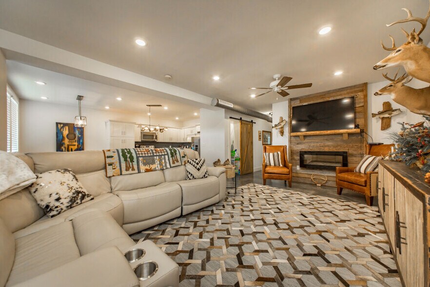 More Photos Of 7910 Edgemont Rd, Greers Ferry Apartments For Sale