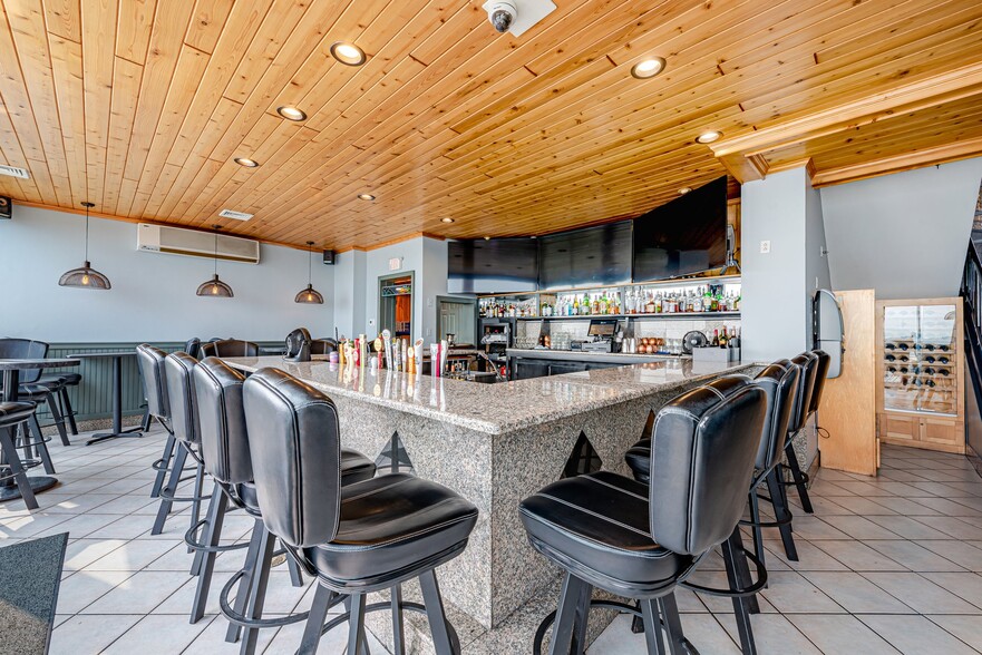 More Photos Of 1212 Grandview Ave, Pittsburgh Restaurant For Sale