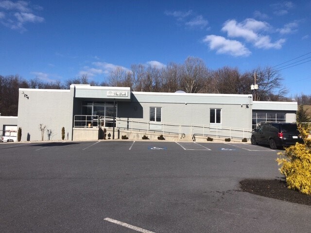 More Photos Of 330 E Park Dr, Harrisburg Warehouse For Lease