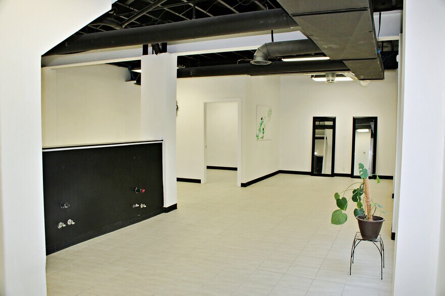 More Photos Of 2317 E Missouri Ave, El Paso Freestanding For Lease