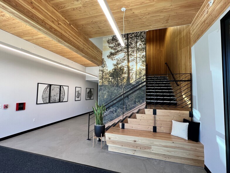 More Photos Of NW Shevlin Park Rd & Crossing Dr, Bend Unknown For Lease