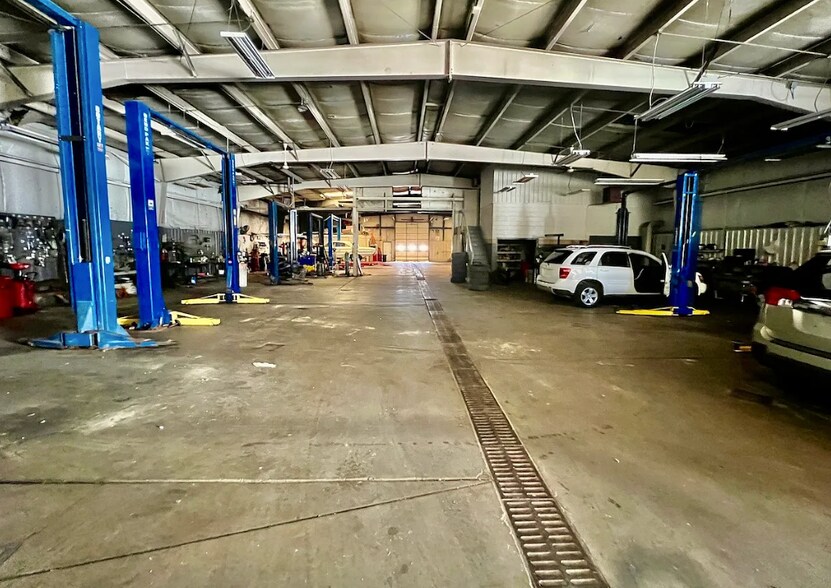 More Photos Of 2051 N Main St, Canton Auto Dealership For Sale