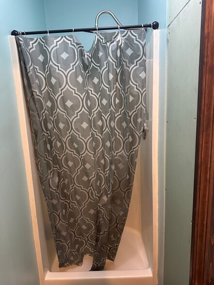 More Photos Of 445 W Elm St, Waverly General Retail For Sale