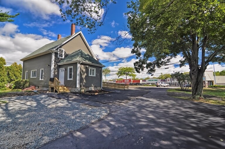 More Photos Of 661 South St W, Raynham Office For Lease