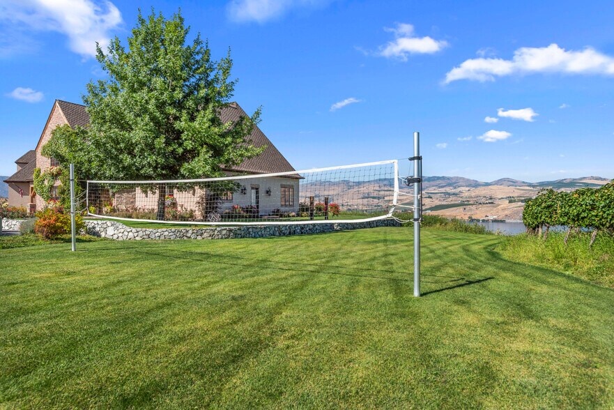More Photos Of 250 Karma Kanyon Dr, Chelan Winery Vineyard For Sale