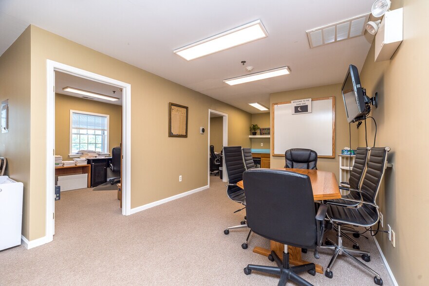 More Photos Of 2370 York Rd, Jamison Office For Sale