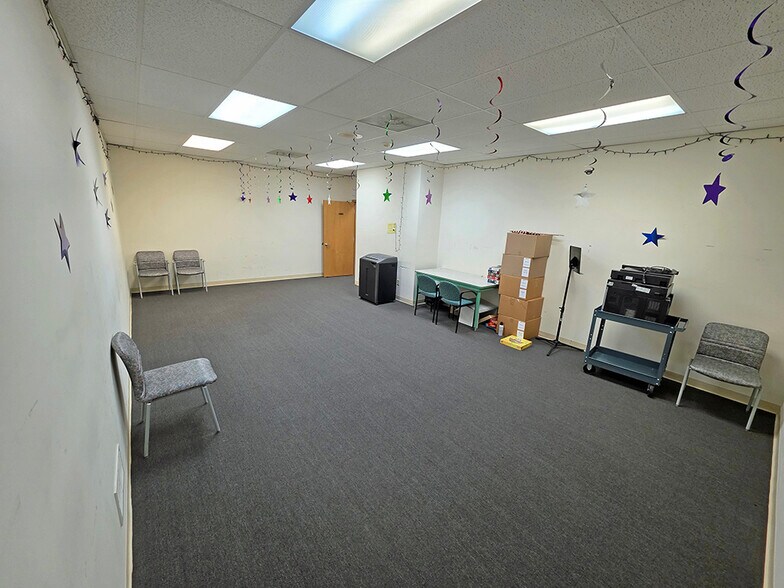 More Photos Of 100 Prushnok Dr, Punxsutawney Office For Sale